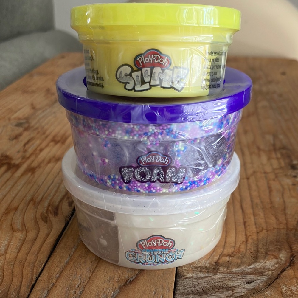 NWT set of 3 Playdoh